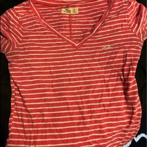 hollister tee!!